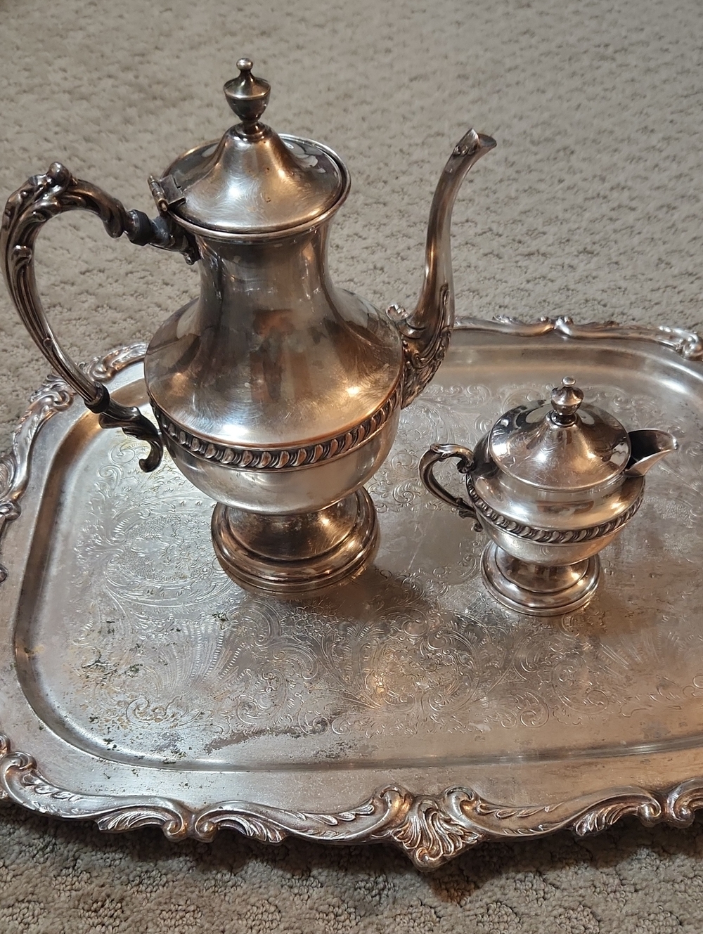 Sheridan Silver Co. Vintage Silver Plated Tea Pot & Creamer With Lid
